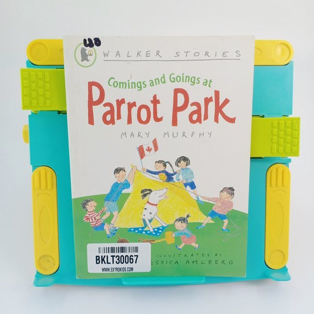 Comings and goings at parrot park - BKLT30067