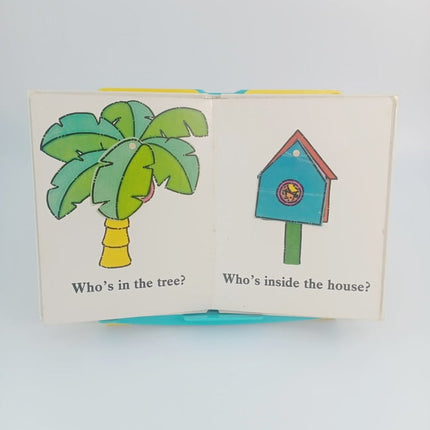 who s hiding ? - a turning picture book - BKLT30155