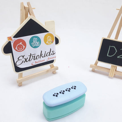 Border Punch Small - D2 - EKC0469