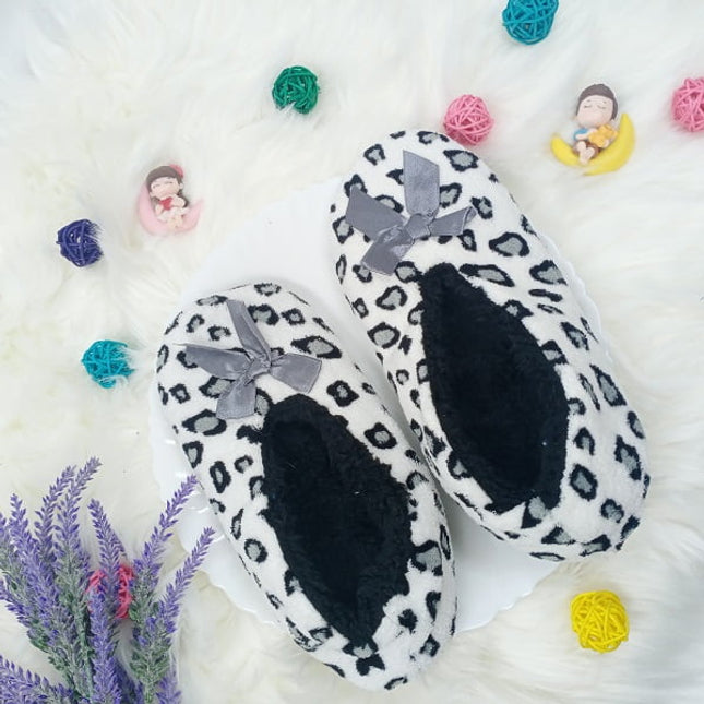 Indoor Shoe - White N Black - Dots - CTKA0199