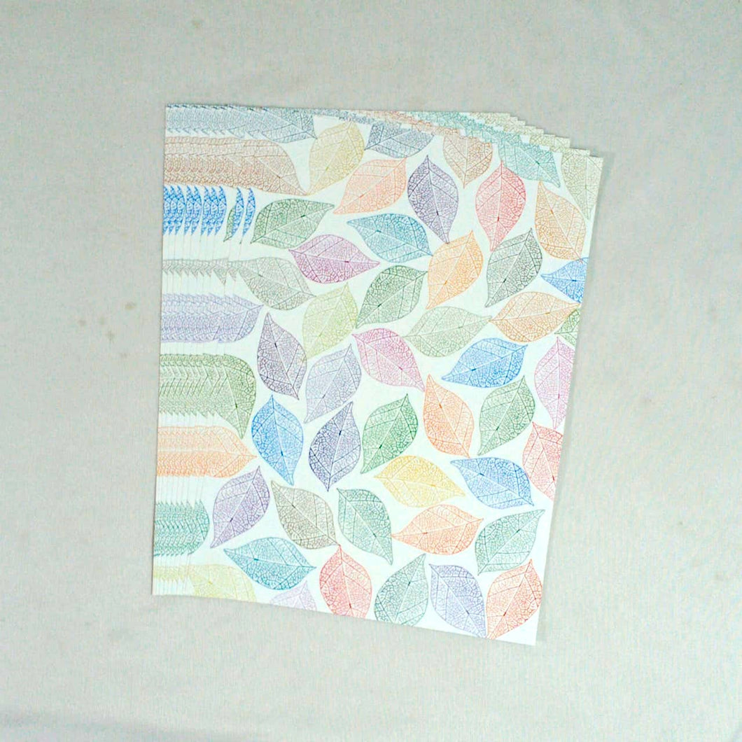 Pigloo sheets - white base with multi color leaf - EKC1867