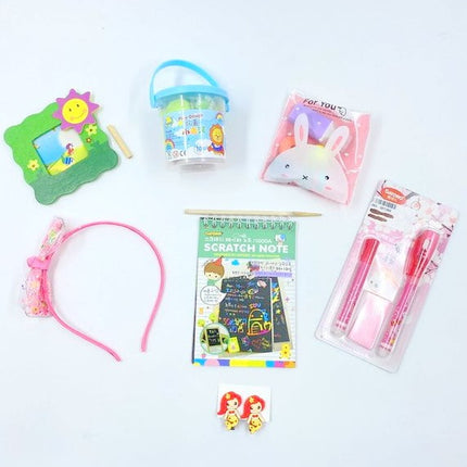 Extrokids Customised Gift pack for kids - Girl - Type A