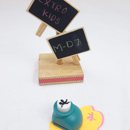 CRAFT PUNCH MEDIUM - D7 - EKC0374